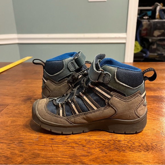 KEEN Kids' Blue and Brown Sneakers boots waterproof size 11 - Picture 3 of 12